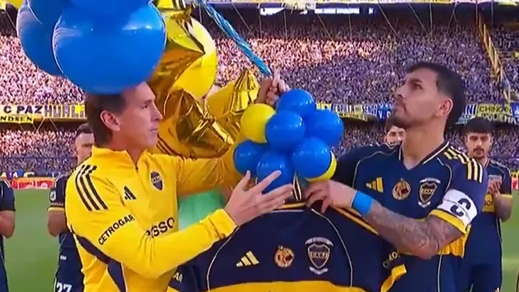 Paredes participó activamente en el homenaje de Russo.