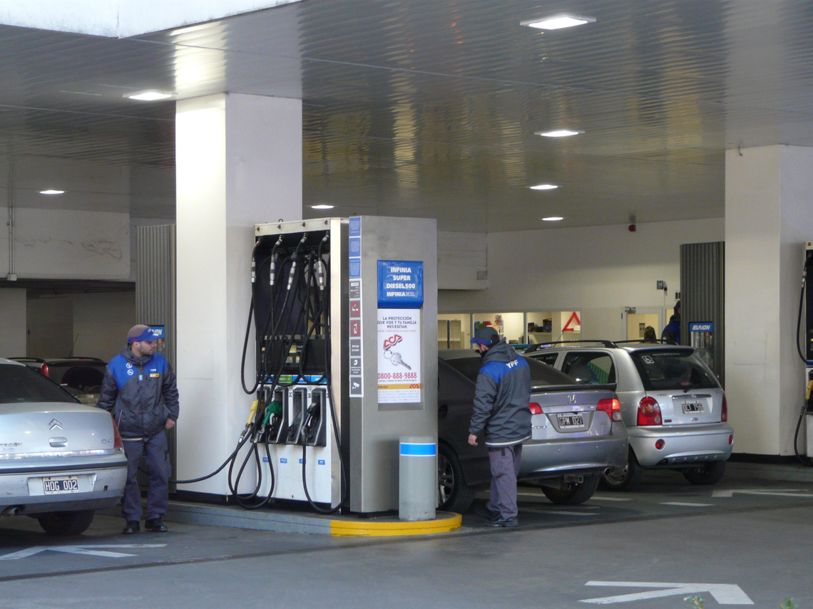 YPF adelantó el aumentó de combustibles