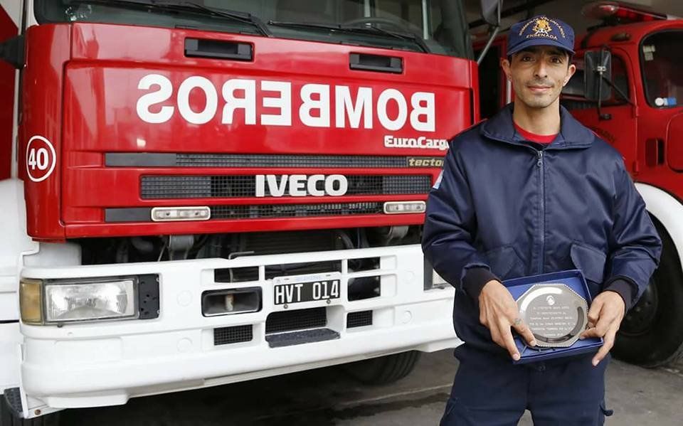 En su aniversario, ¿por qué los bomberos son voluntarios?