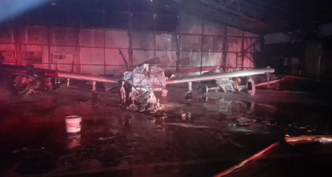 Las avionetas quedaron totalmente destruidas por el ataque del grupo mapuche en Chile.