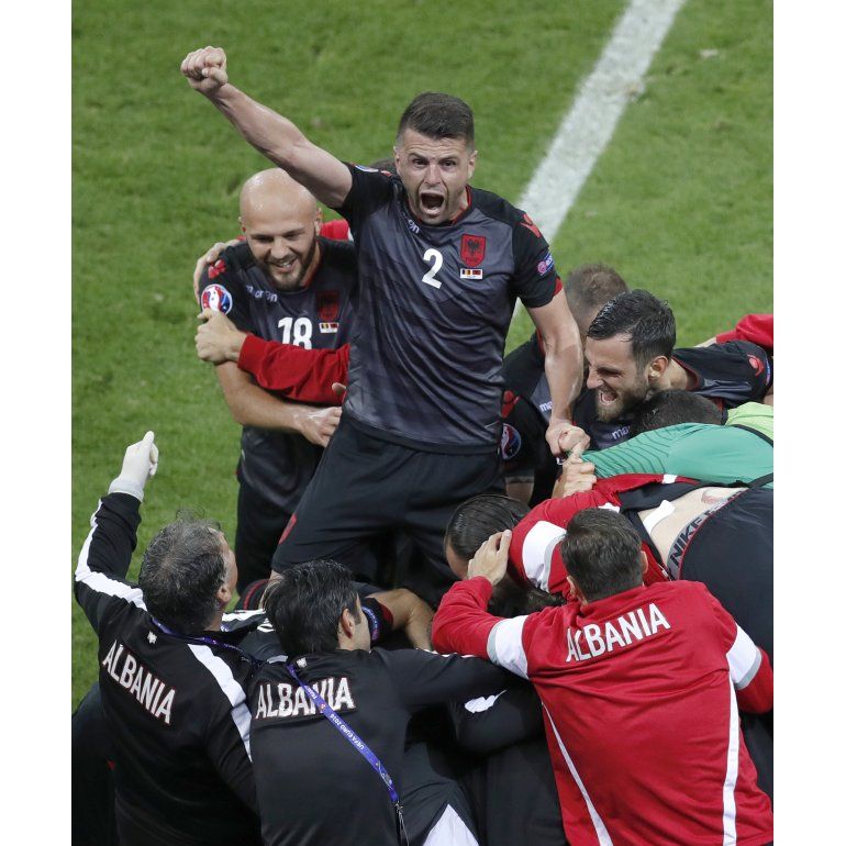 Albania eliminó a Rumania y sueña con los octavos de final