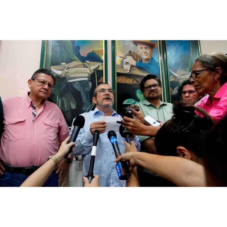 FARC y gobierno colombiano logran nuevo acuerdo de paz