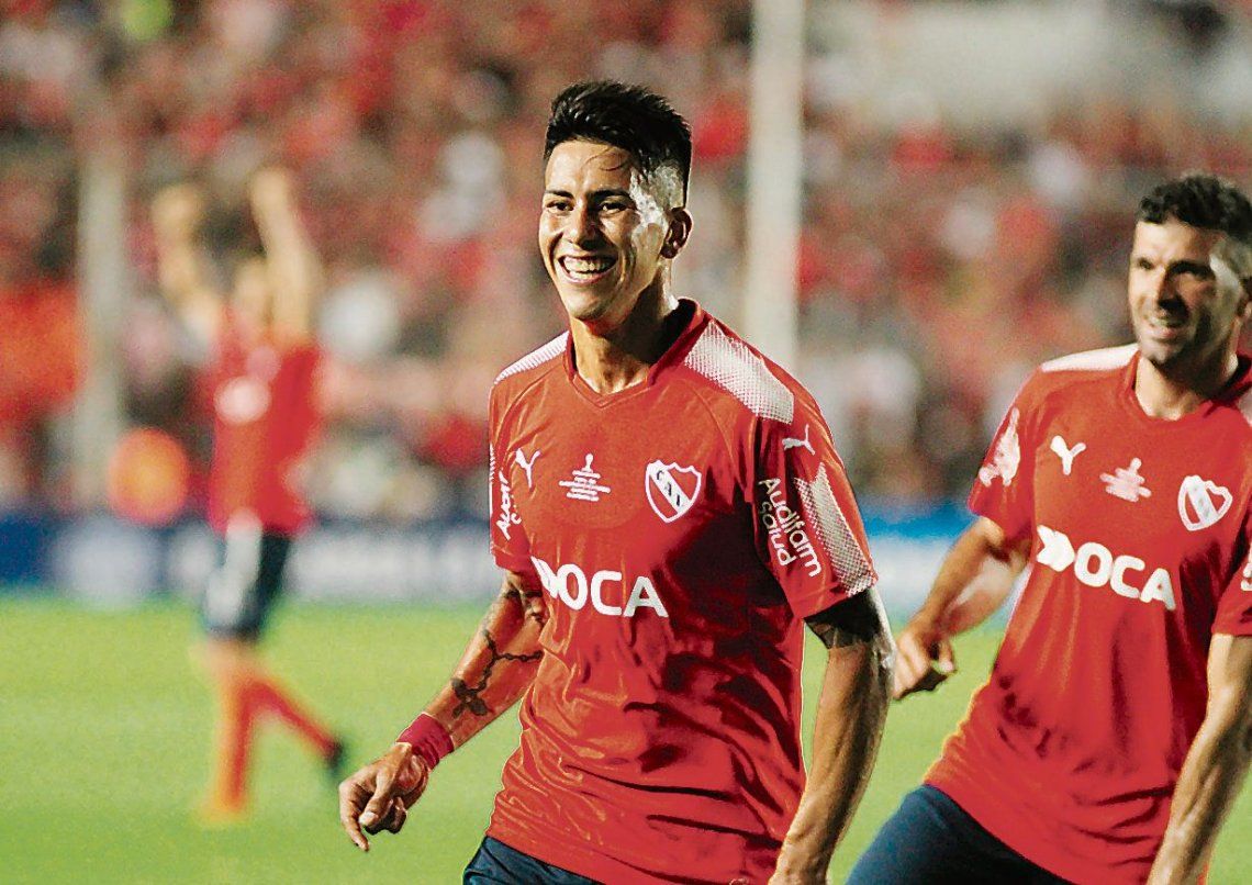 dMaximiliano Meza volvería a ver acción ante Corinthians. Un importante retorno en el Rojo.