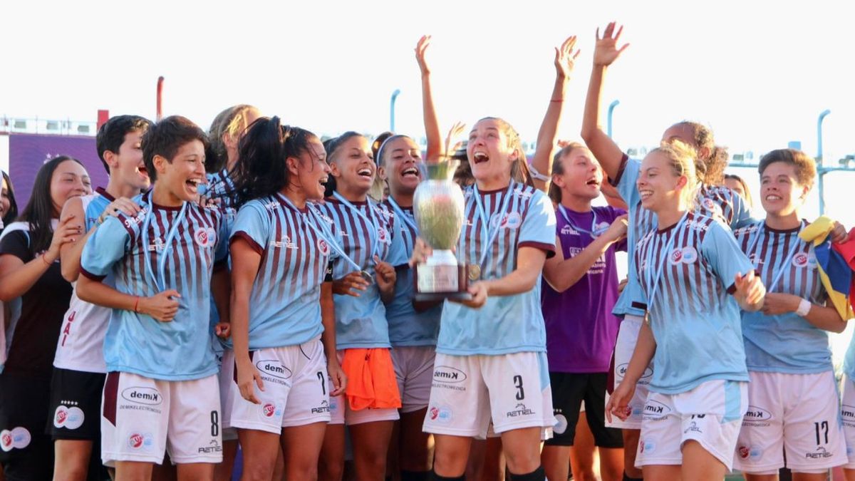 UAI Urquiza y sus éxitos en el fútbol femenino