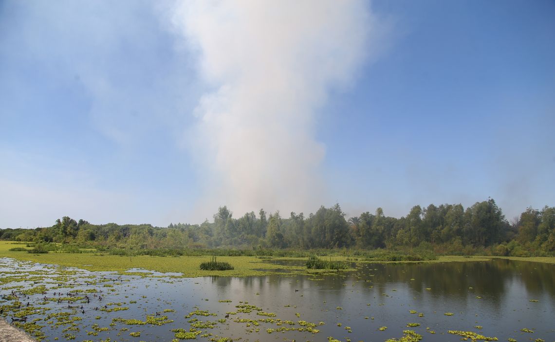 El humo de los incendios sigue divisándose en la Reserva Ecológica