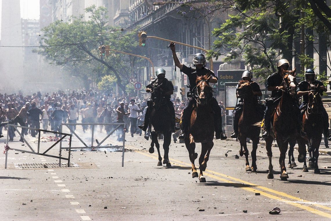 En fotos: a 20 años de los trágicos 19 y 20 de diciembre de 2001