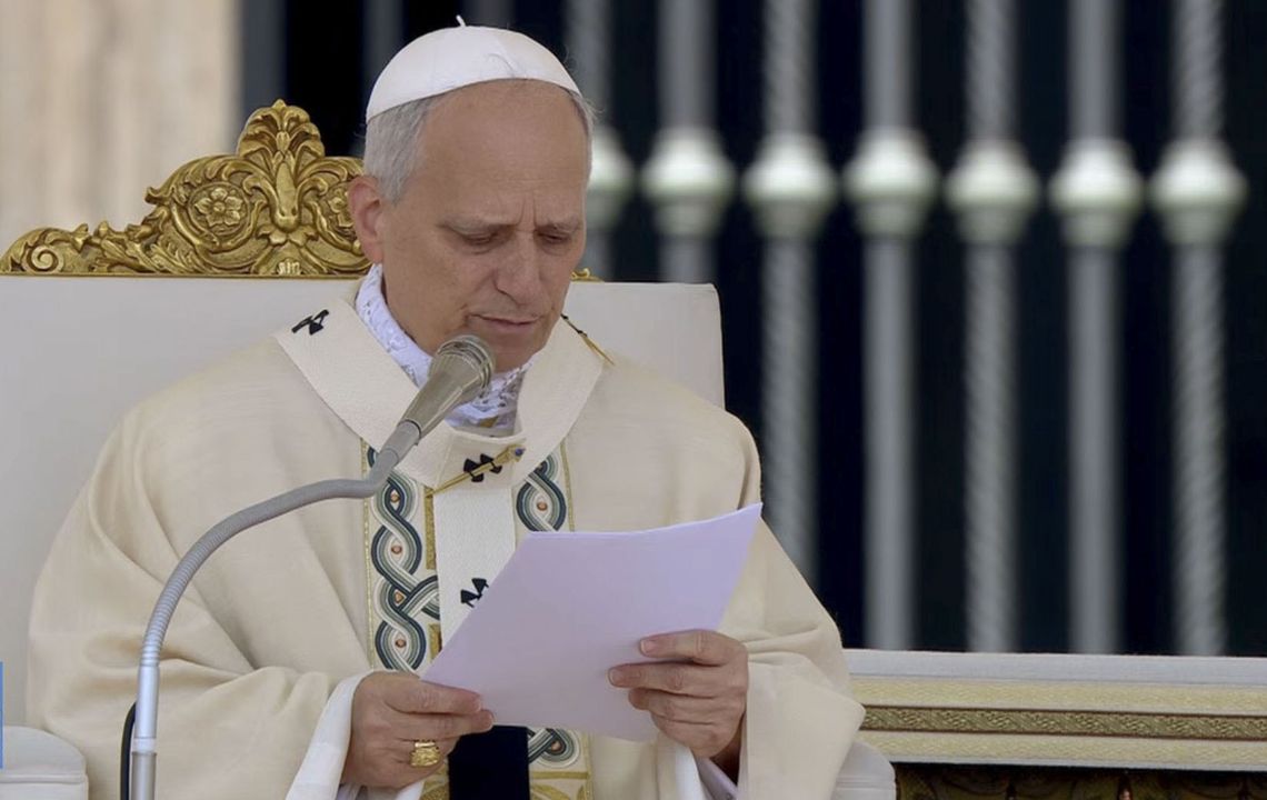 El Papa León XIV presidió la misa ante miles de fieles en la Plaza de San Pedro.
