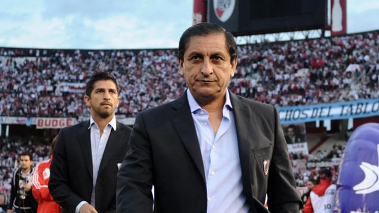 Se encuentra sin club tras su paso por Inter de Porto Alegre.