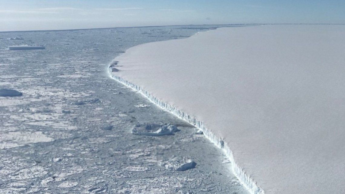 Antártida: se derritió uno de los icebergs más grandes del mundo