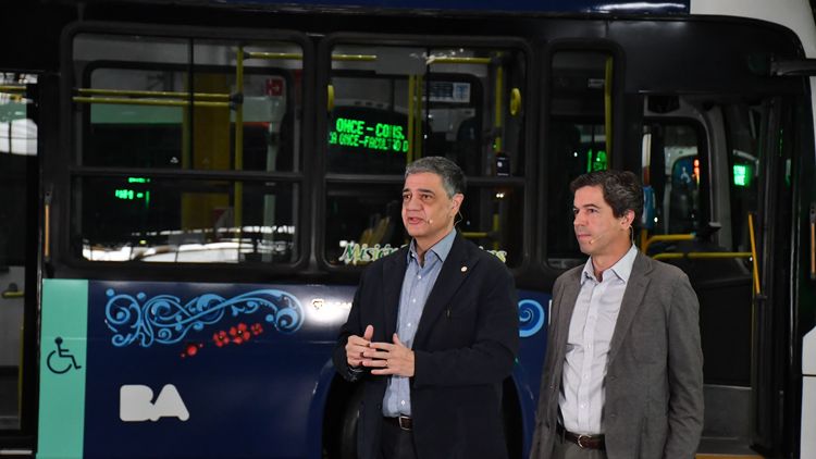 Jorge Macri anuncia el plan de modernización y seguridad de los colectivos porteños