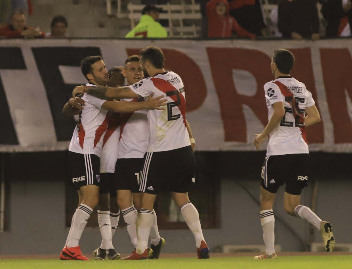Con De la Cruz endemoniado, River goleó a 6-0 a Aldosivi y avanzó a cuartos de final de la Copa Superliga