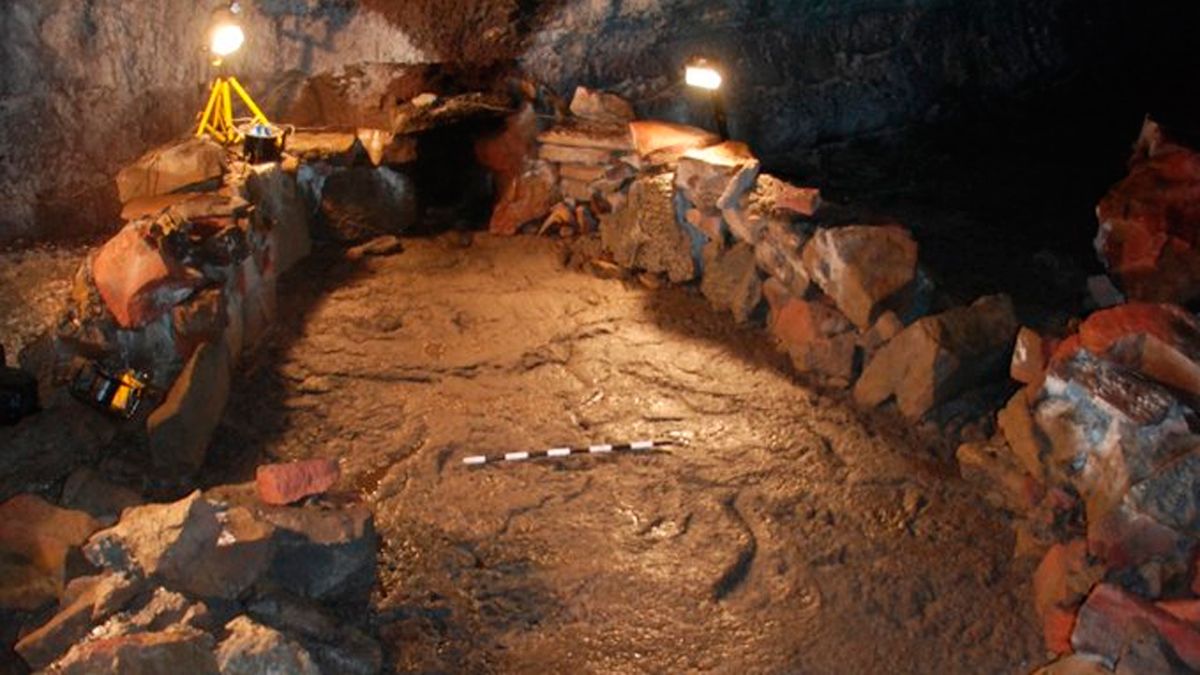 Islandia la cueva de los vikingos para evitar el fin del mundo.