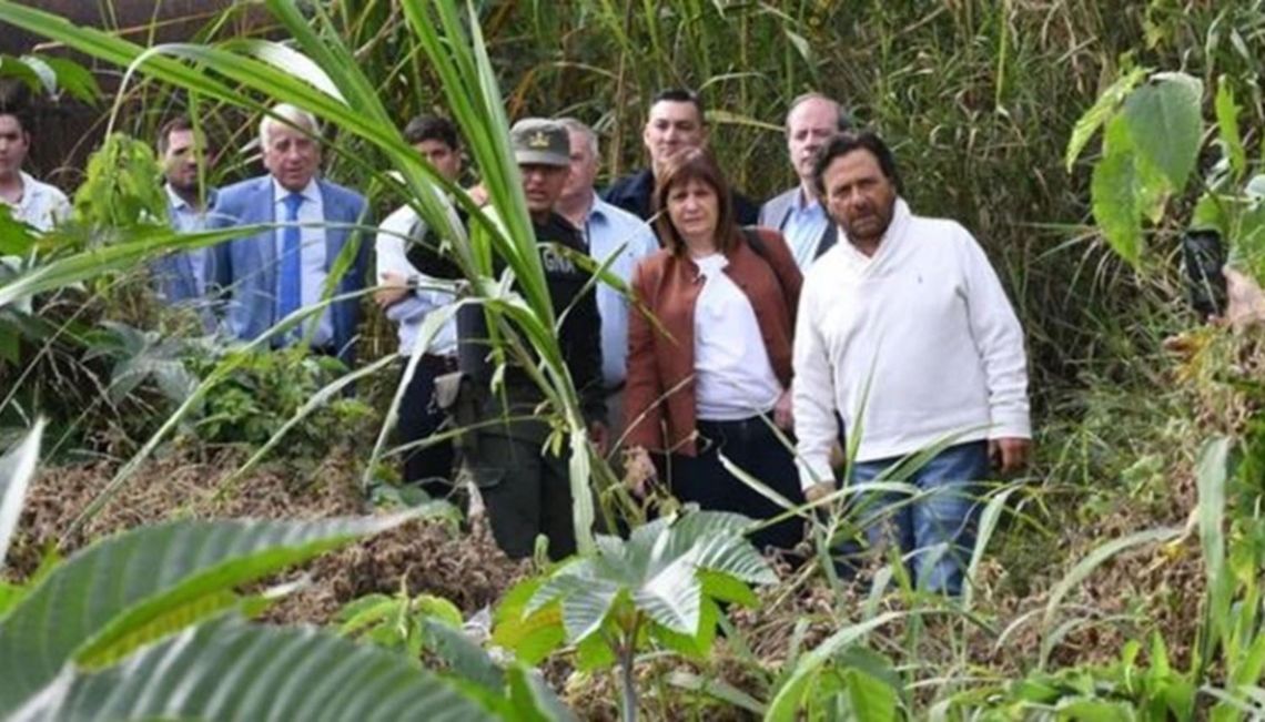 Bullrich junto al gobernador de Salta