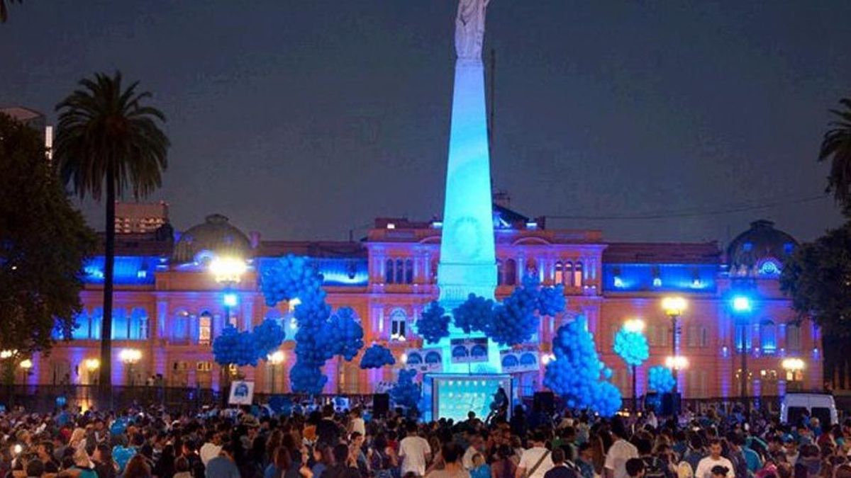 El país se viste de azul por el Día del Autismo