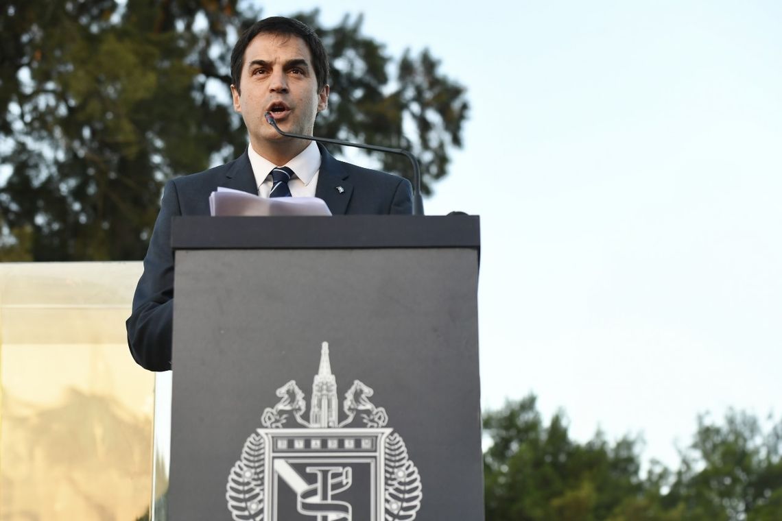 El intendente de San Isidro anunció que dejará sin efecto la tasa sobre la venta de combustibles