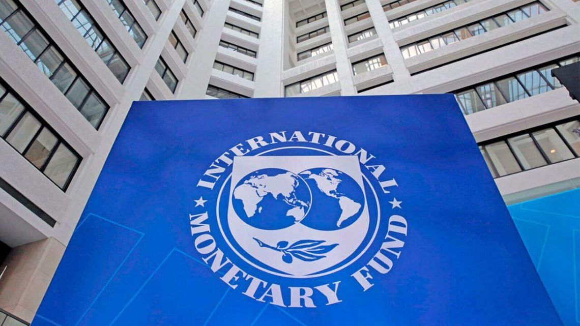 El Gobierno busca renegociar el acuerdo con el FMI