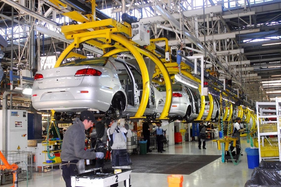 La producción de vehículos en el país en marzo fue de de 43.159 unidades.