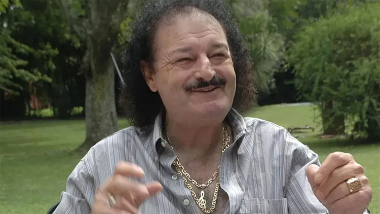 El reconocido cantante de música tropical Miguel Berardo, más conocido por su nombre artístico Alcides, se encuentra internado en la Unidad de Terapia Intensiva de la Fundación Favaloro.