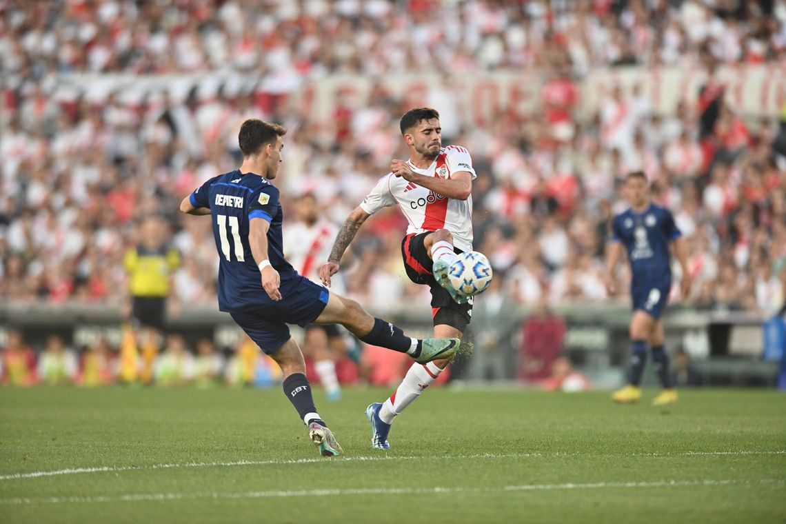 River enfrenta a Talleres en el Monumental 