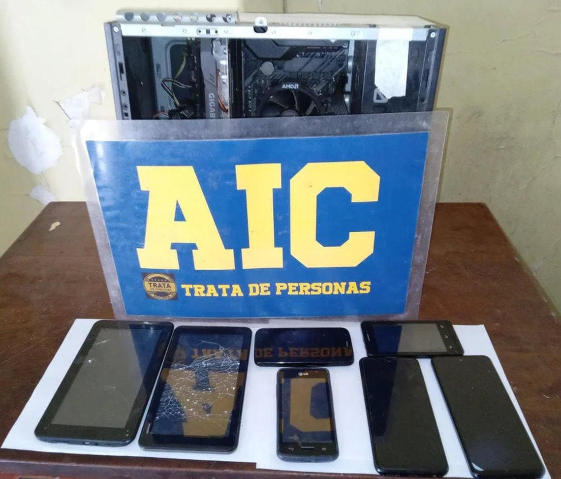 Una pareja de 62 a&ntilde;os fue detenida en Rosario, acusada de abusar sexualmente de su nieto por 8 a&ntilde;os.