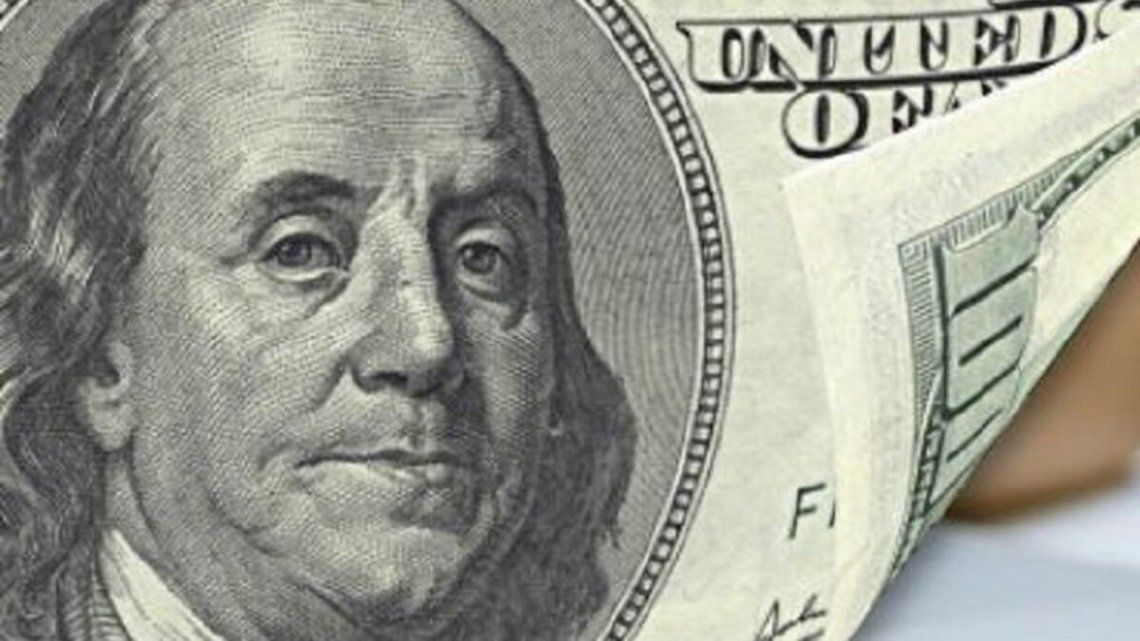 El dólar blue cerró a $141 con un mercado formal virtualmente paralizado