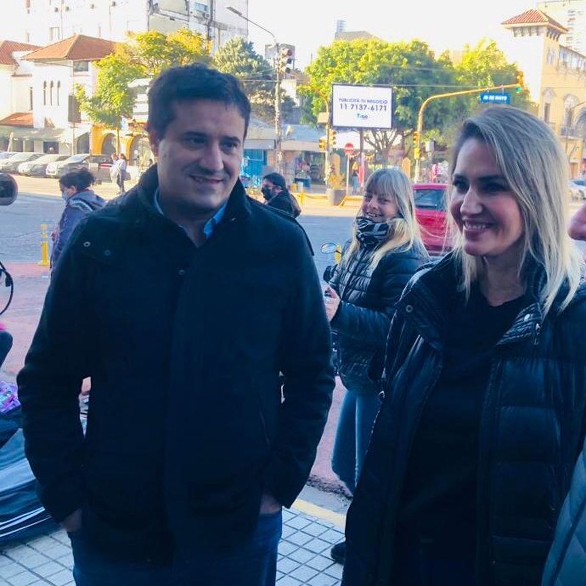 Facundo Manes y Carolina Losada recorrieron Ramos Mejía