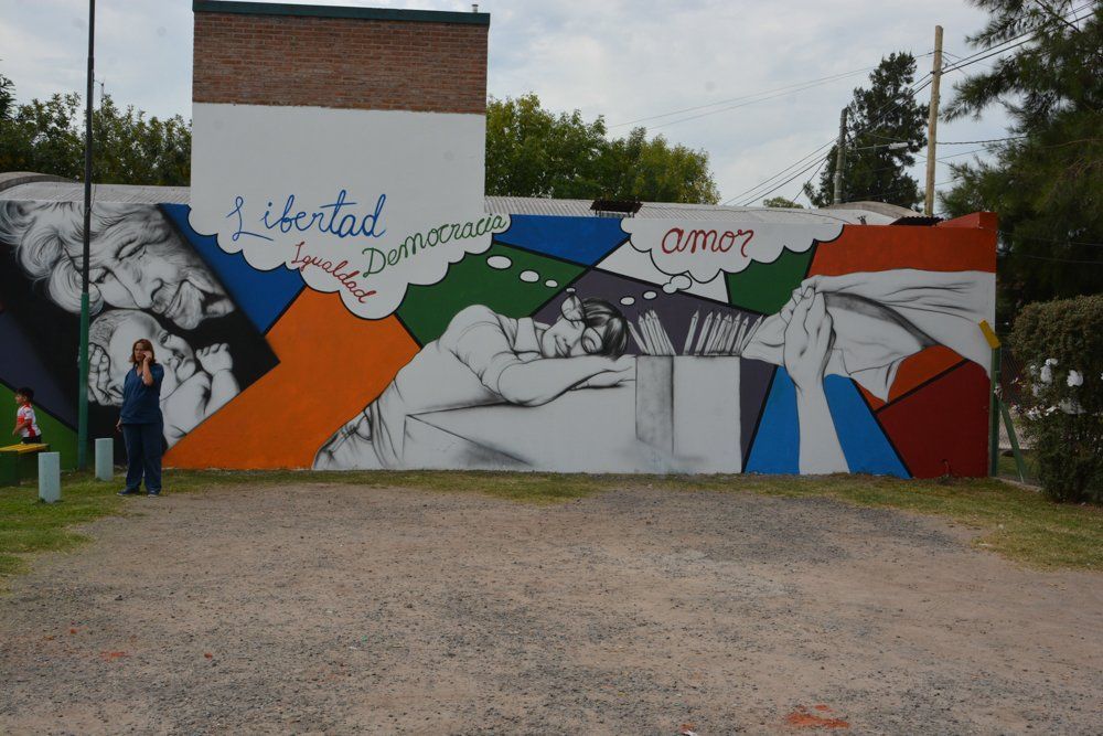 Son 30.000, el nuevo mural del centro La Torcacita