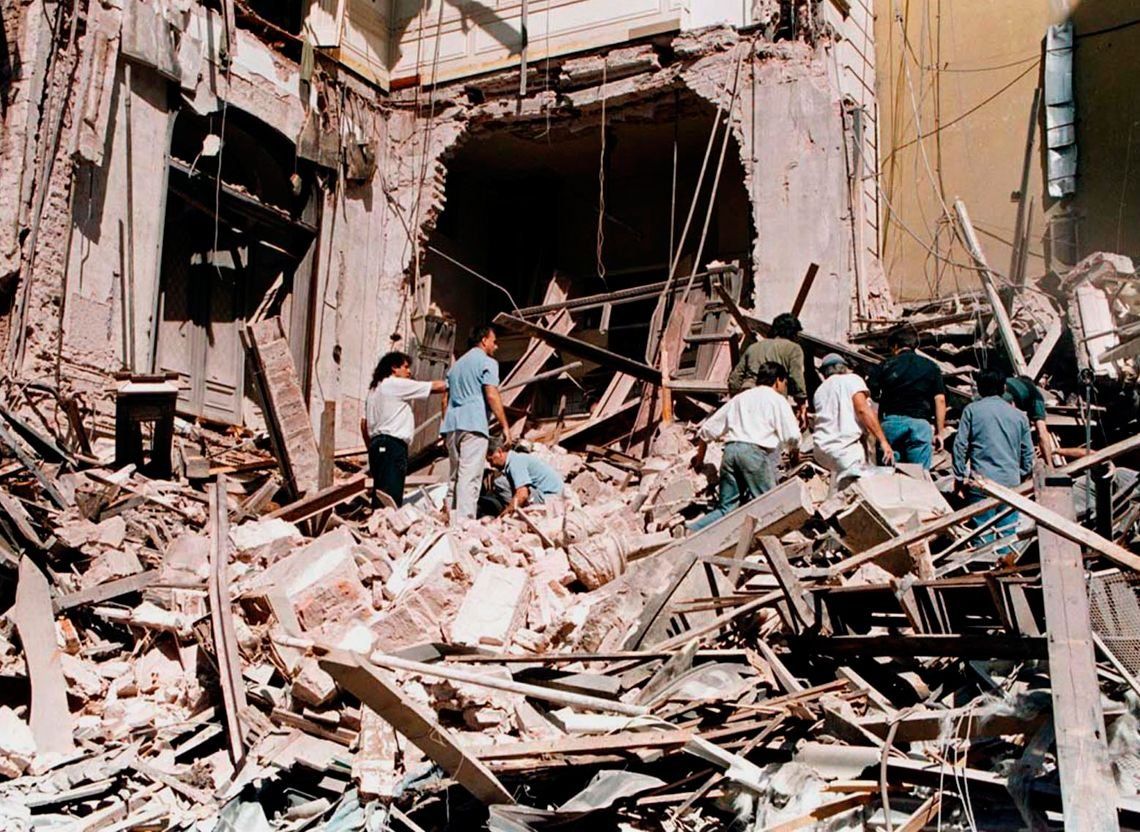 El ataque a la Embajada de Israel en Argentina fue el 17 de marzo de 1992 y caus&oacute; 22 muertos y 242 heridos. Archivo.