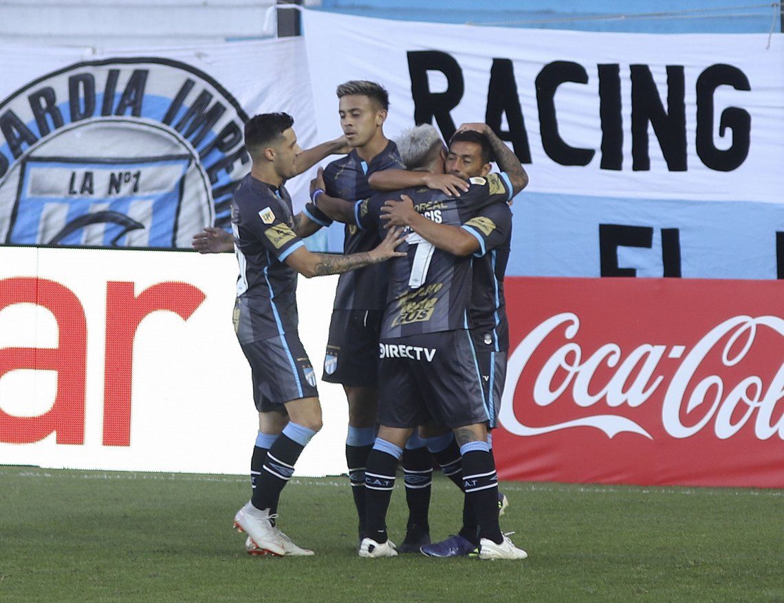 Racing Club cayó por goleada ante Atlético Tucumán en Avellaneda