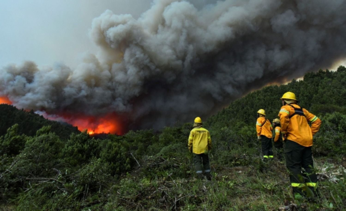 Persisten los incendios forestales en Corrientes, Río Negro, Misiones, Chubut y Formosa