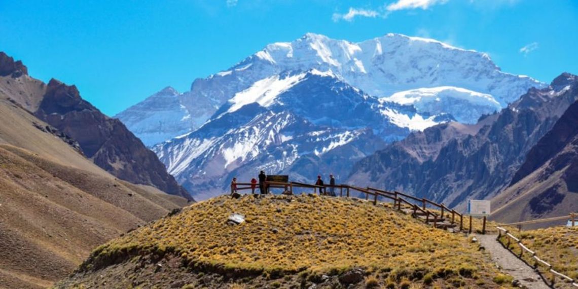 Dos alpinistas extranjeros se accidentaron gravemente al subir el Aconcagua