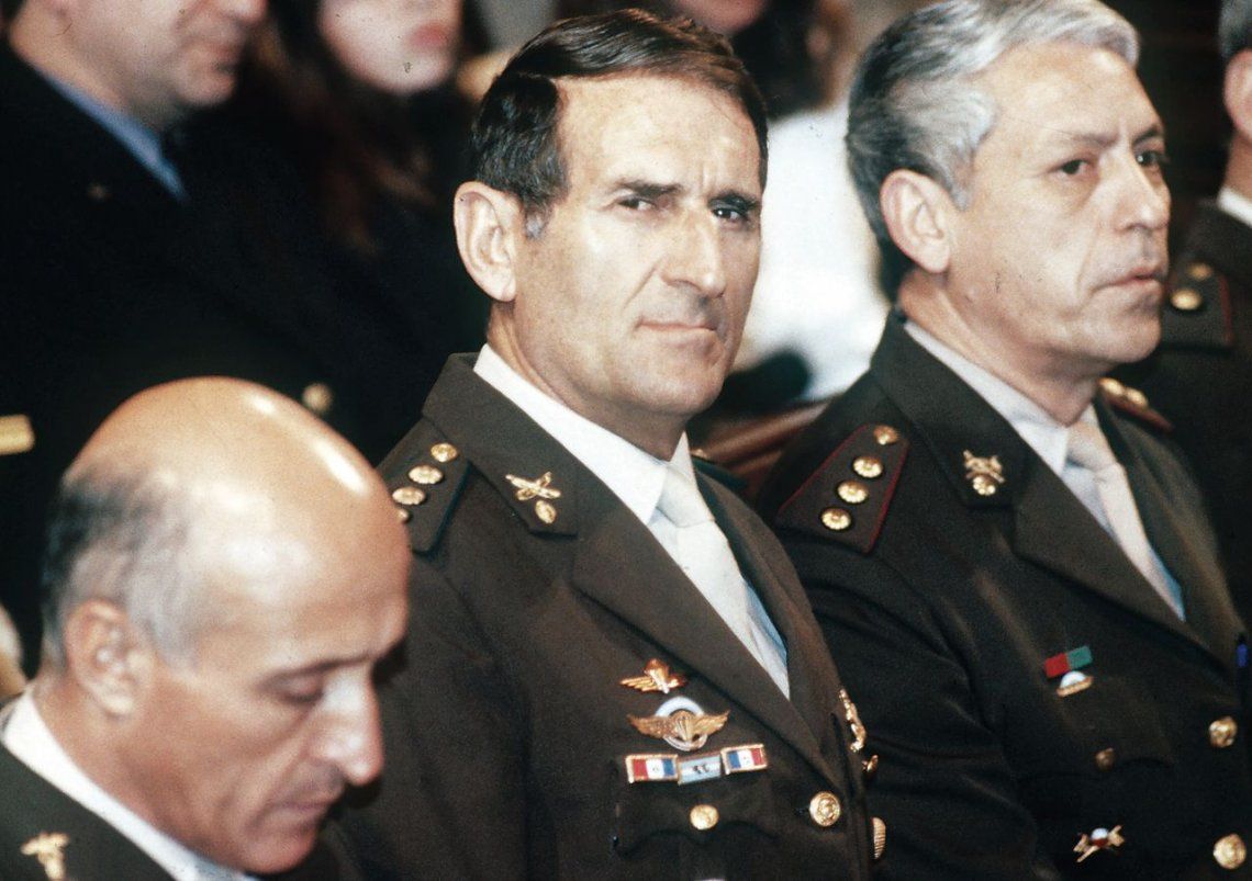 dMohamed Alí Seineldín protagonizó alzamientos carapintadas contra Raúl Alfonsín y Carlos Menem.