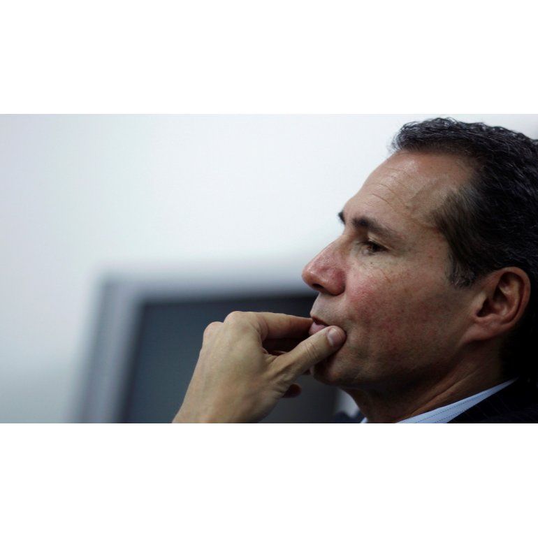 Actividad en un correo electrónico de Nisman abre interrogantes