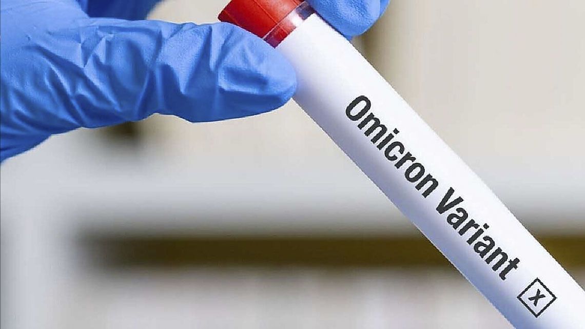 Ómicron: médica británica revela una señal que podría ser un síntoma.