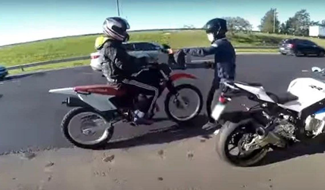 Ataque de motochorros en el Autopista Panamericana. 