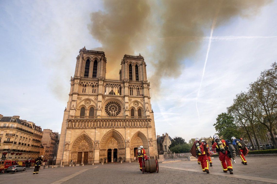 El incendio de Notre Dame inspira una miniserie