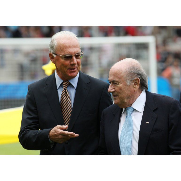 Beckenbauer bancó a Blatter: Es el sistema, no el individuo