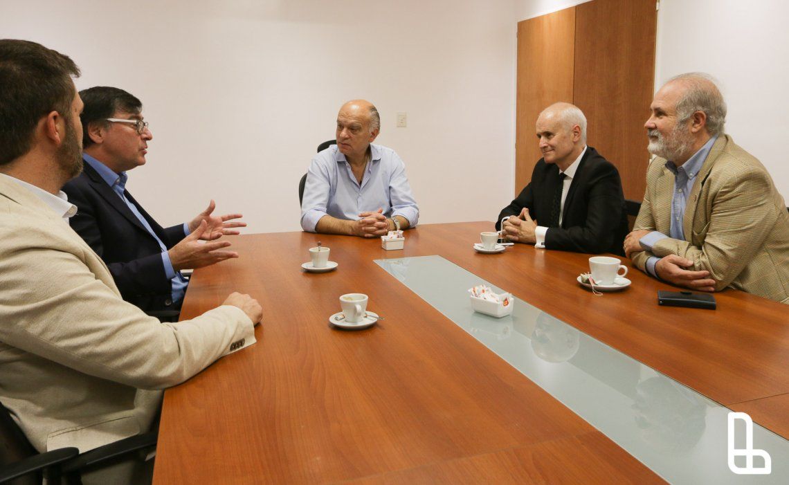 Grindetti firmó un convenio de pasantías con la UNDAV