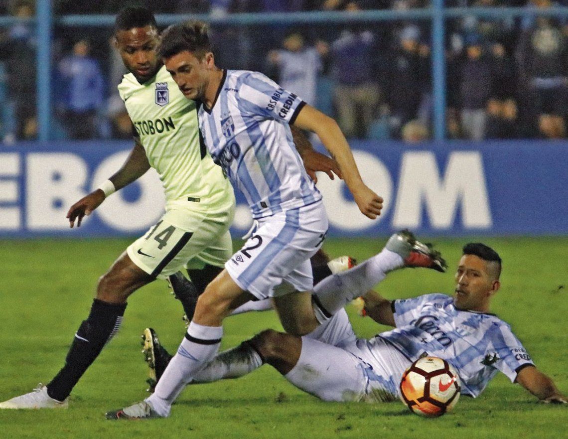 Leandro Díaz festeja su gol