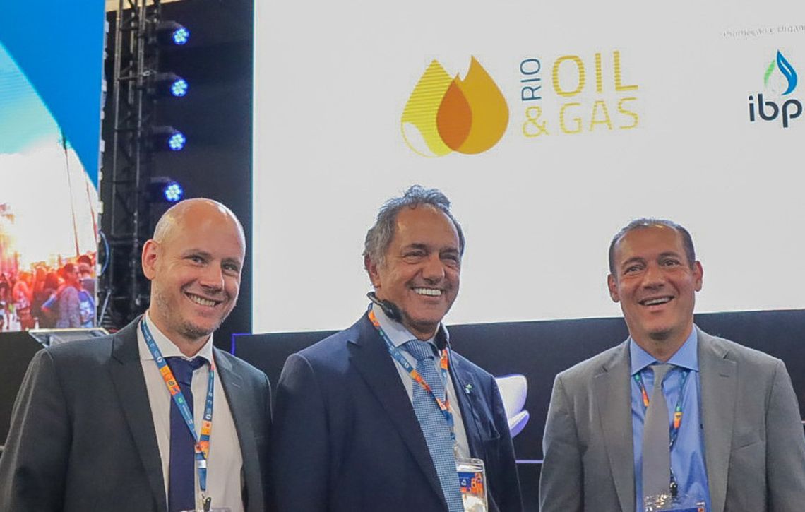 Rio de Janeiro - Daniel Scioli con Omar Gutiérrez y Guillermo Merediz en Oil & Gas   