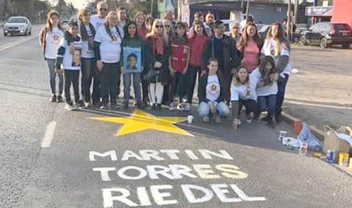 La ONG Biblioteca Popular Martín Torres Riedel logró reunir a decenas de familiares de víctimas