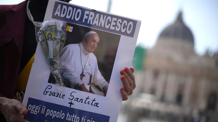Los fieles destacaron la tarea del Papa Francisco.