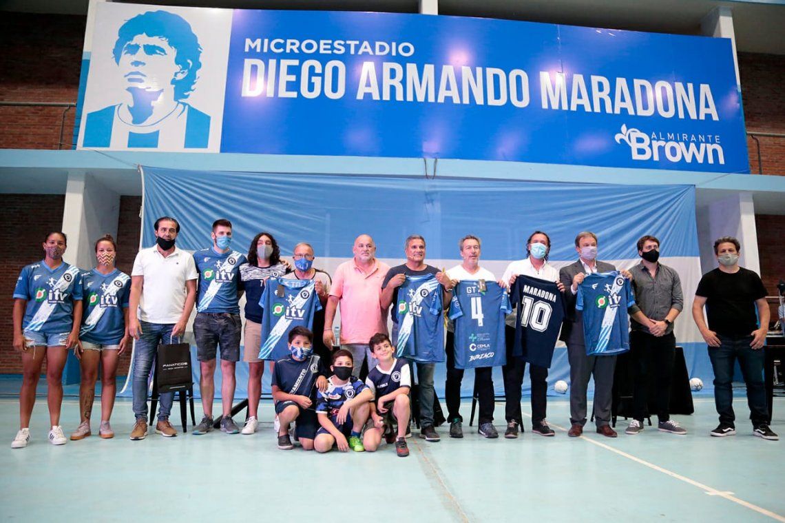 Almirante Brown bautizó Diego Armando Maradona a su microestadio municipal