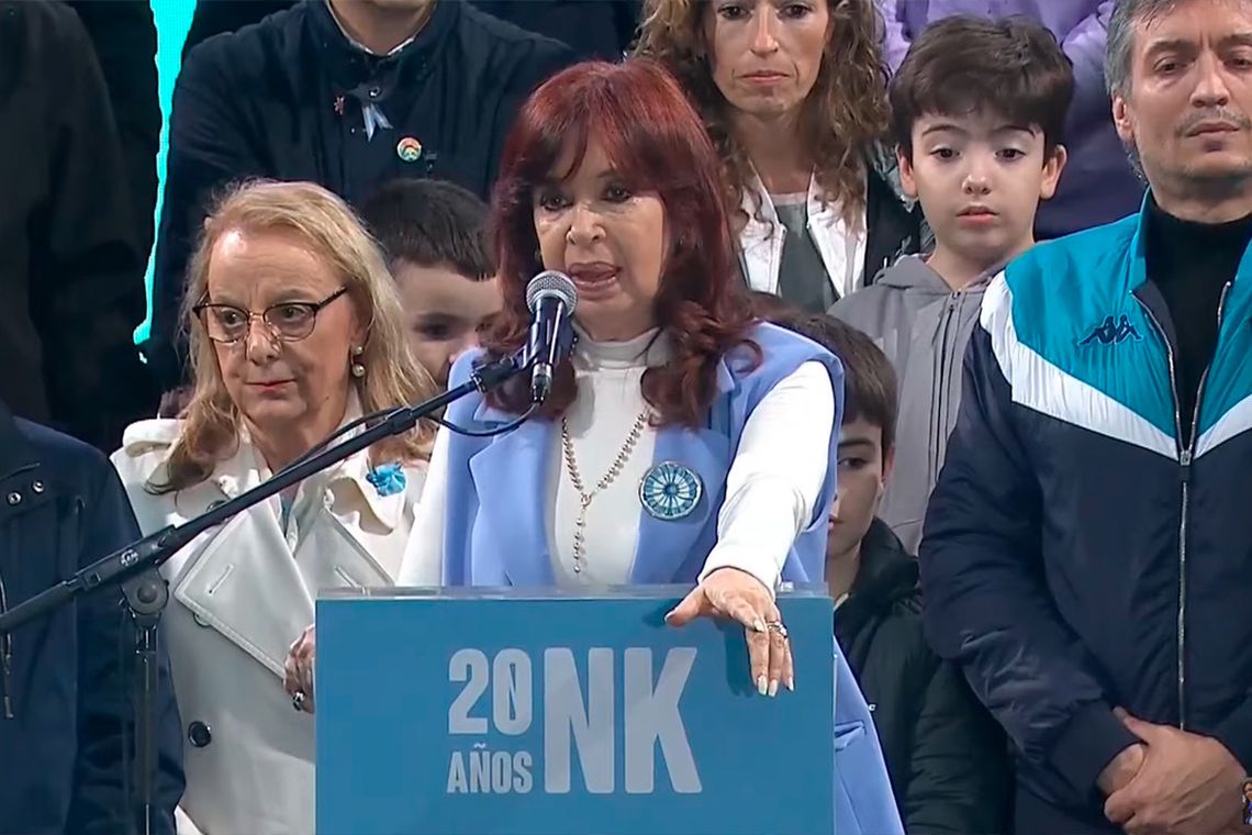 La vicepresidenta Cristina Kirchner publicó una carta en sus redes tras las decisión del fiscal Rívolo.