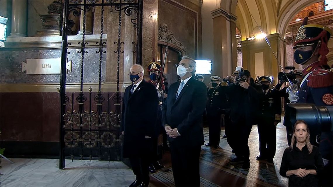 El Presidente encabeza el histórico Tedeum celebrado por el cardenal Mario Poli en la Catedral Metropolitana.