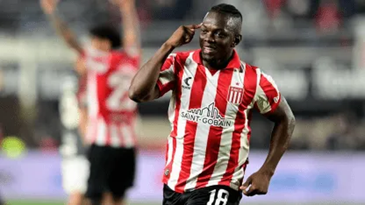 Destacó y ganó cuatro títulos en el club platense.