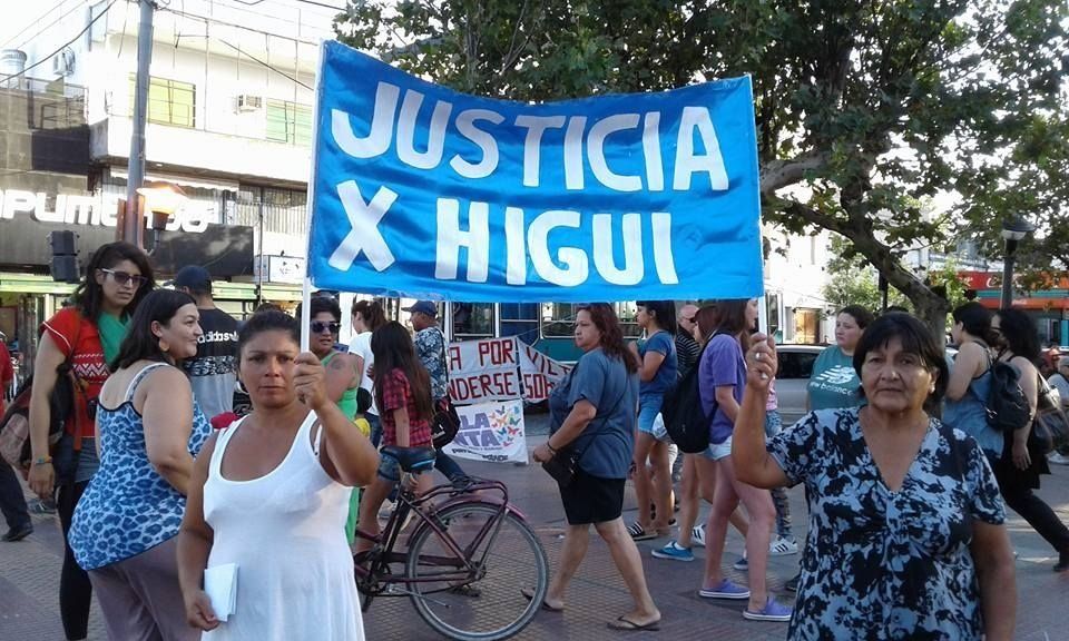 Reclaman la liberación de Higui, la joven discriminada por lesbiana