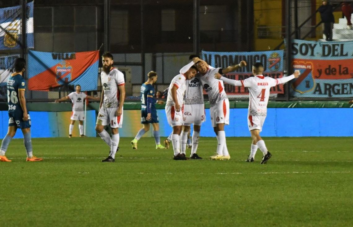 Triunfo glorioso! – Instituto ganó a Arsenal en Sarandí y sueña con  salvarse