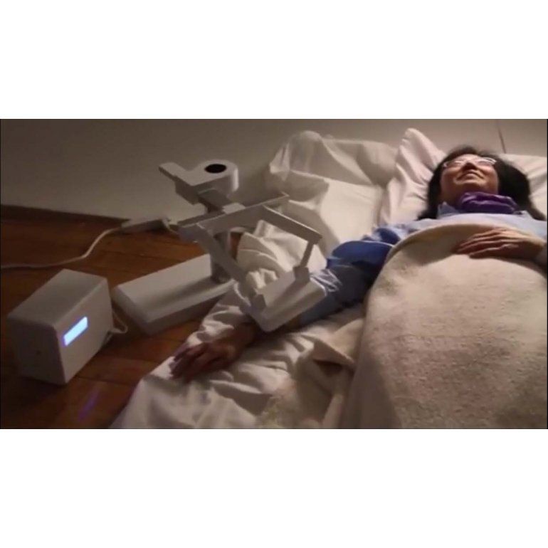 Un robot que te consuela antes de morir