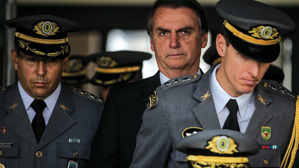 Brasil: Bolsonaro habilitó a las Fuerzas Armadas a festejar el aniversario del golpe militar